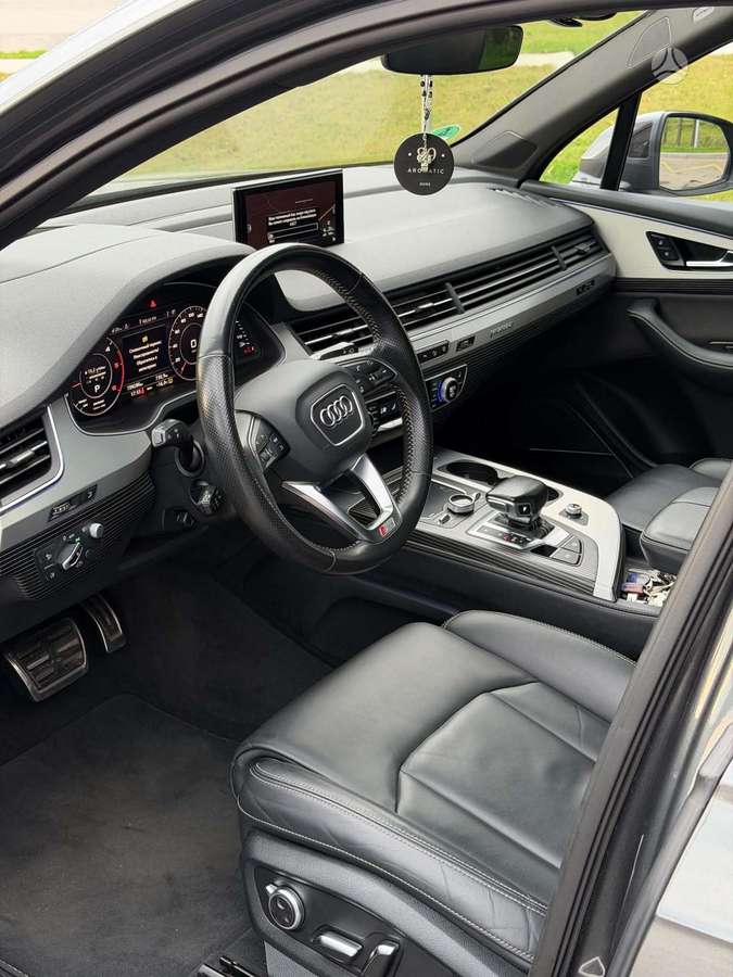Audi Q7 - 10