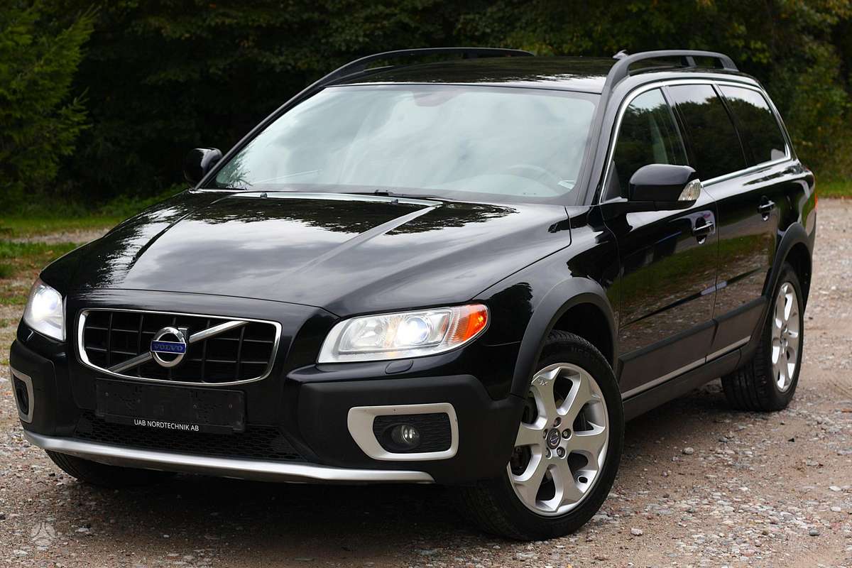 Volvo XC70 - 1