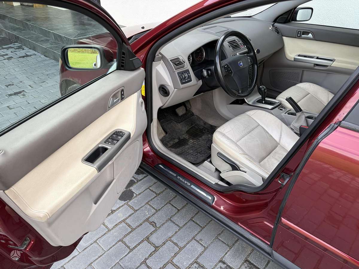 Volvo V50, 2.4 l., wagon