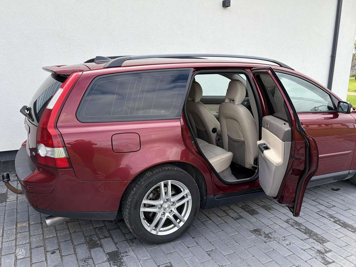 Volvo V50, 2.4 l., wagon