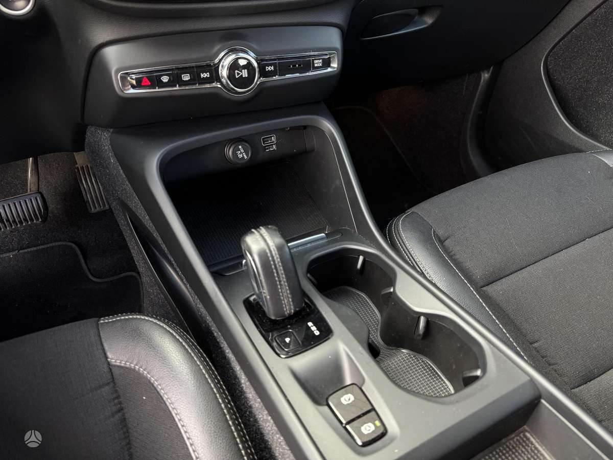 Volvo XC40 - 10