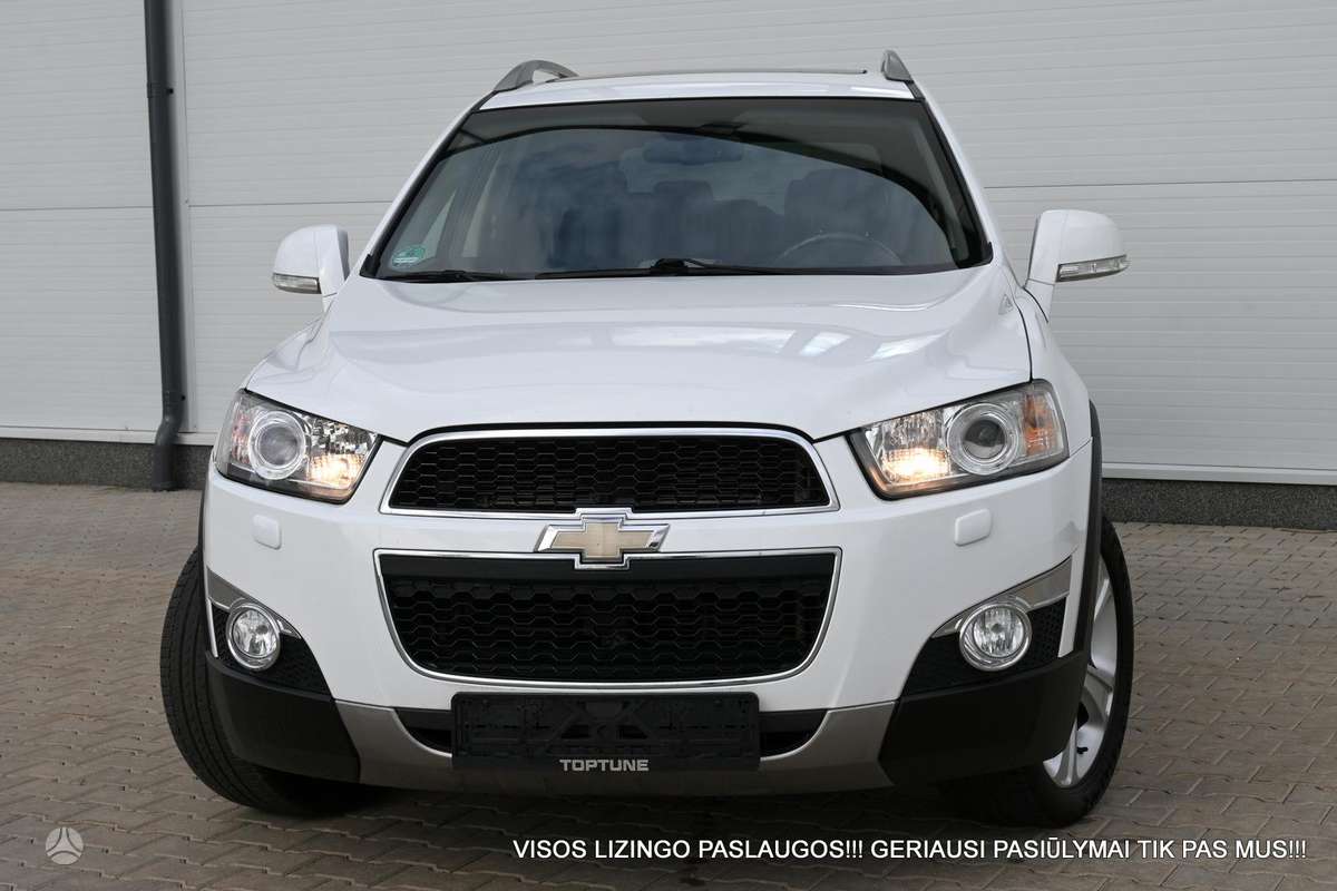Chevrolet Captiva 2011 — rear view