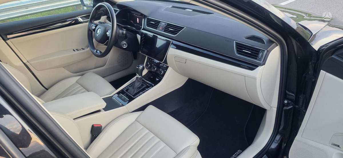 Škoda Superb - 11