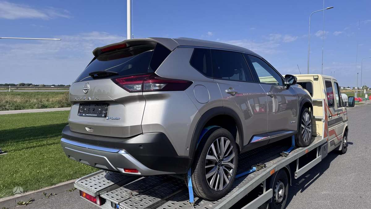 Nissan X-Trail - 4