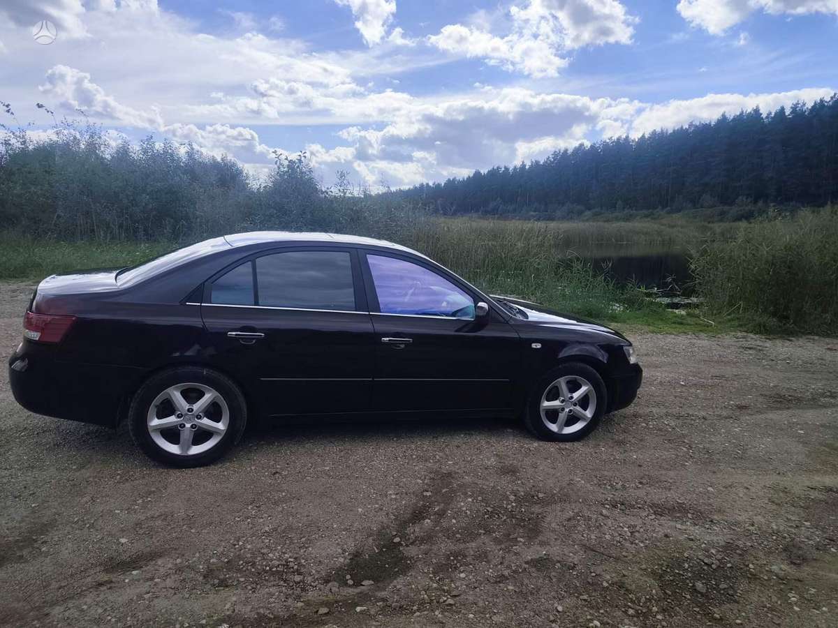 Hyundai Sonata - 5