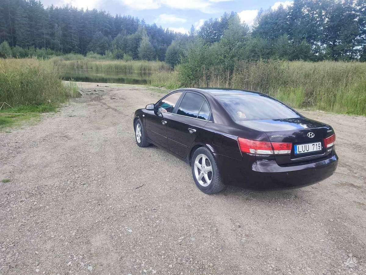 Hyundai Sonata - 7
