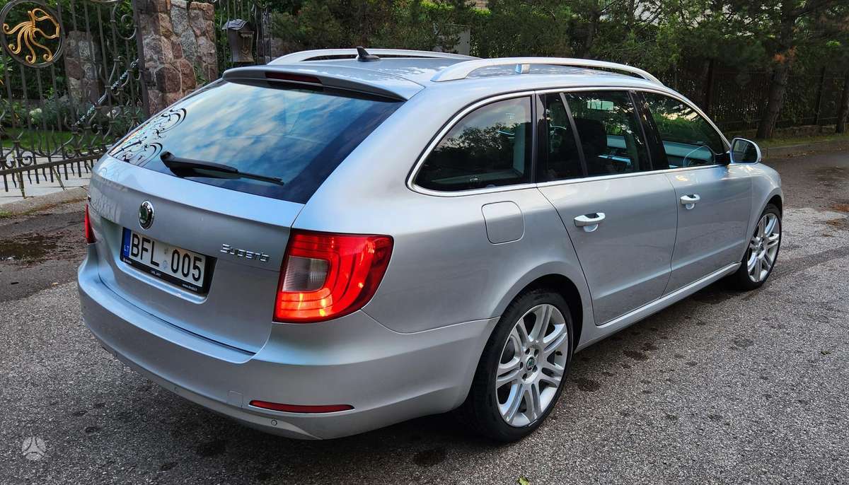Skoda Superb, 2.0 l., wagon