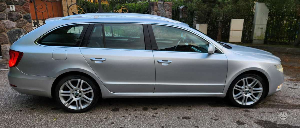Skoda Superb, 2.0 l., wagon