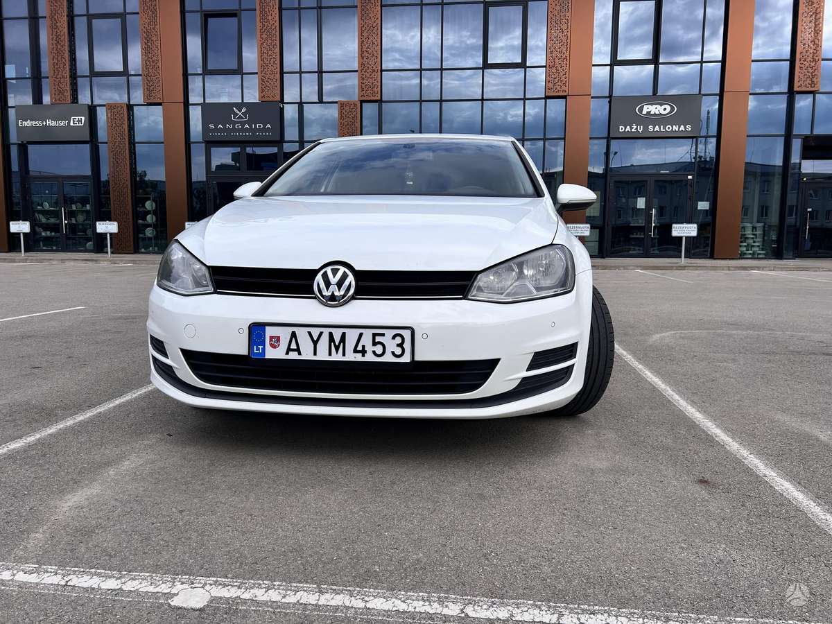 Volkswagen Golf - 5