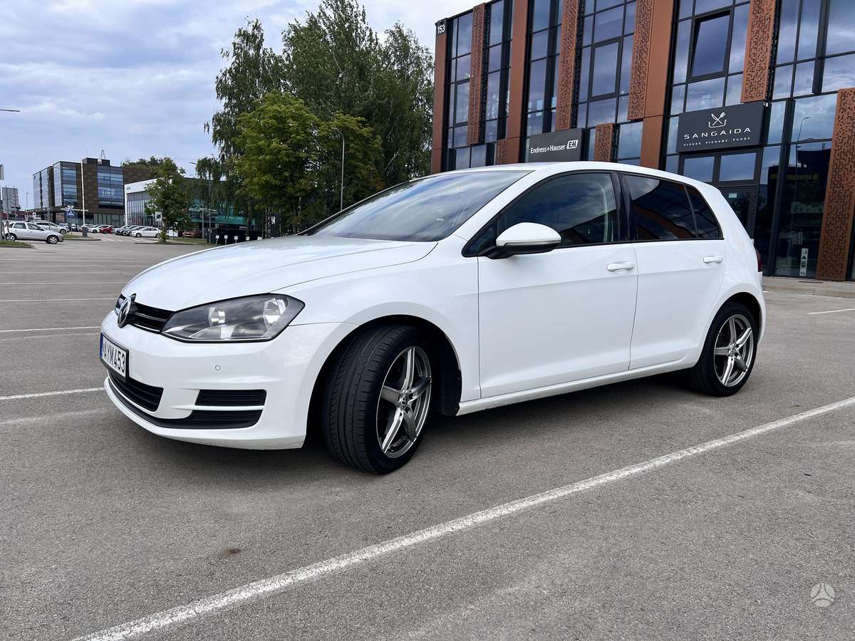 Volkswagen Golf - 3