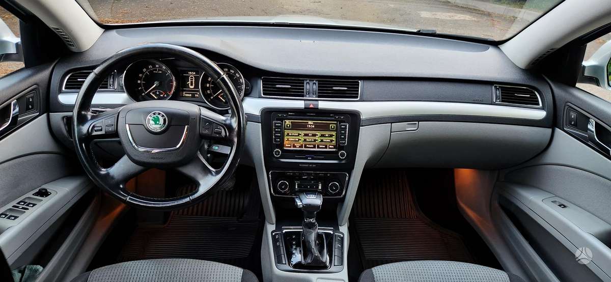 Skoda Superb, 2.0 l., wagon