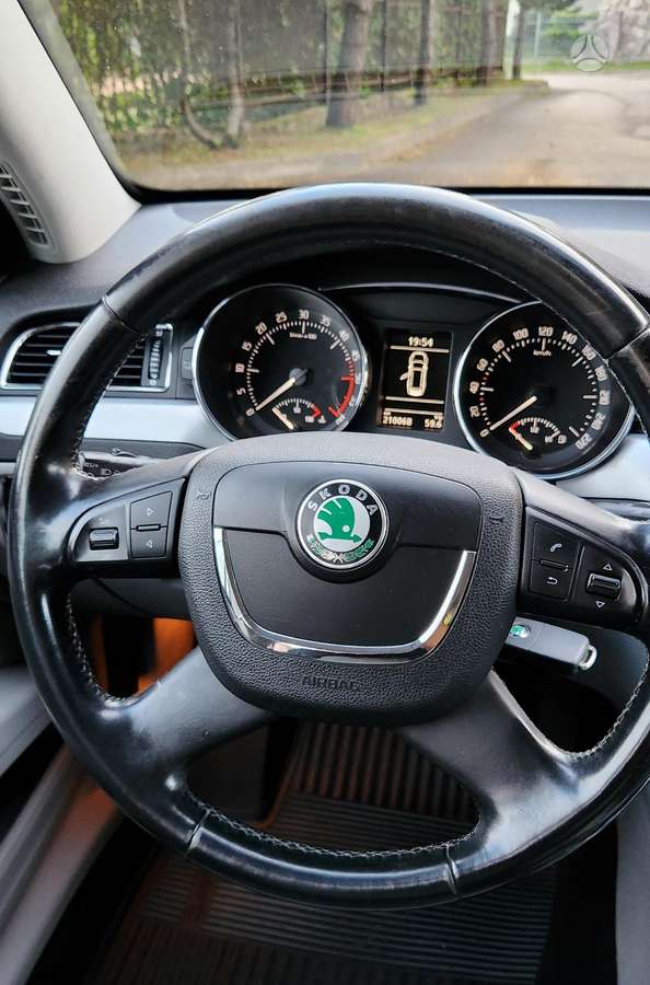 Skoda Superb, 2.0 l., wagon