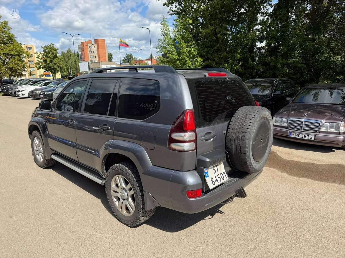 Toyota Land Cruiser - 12