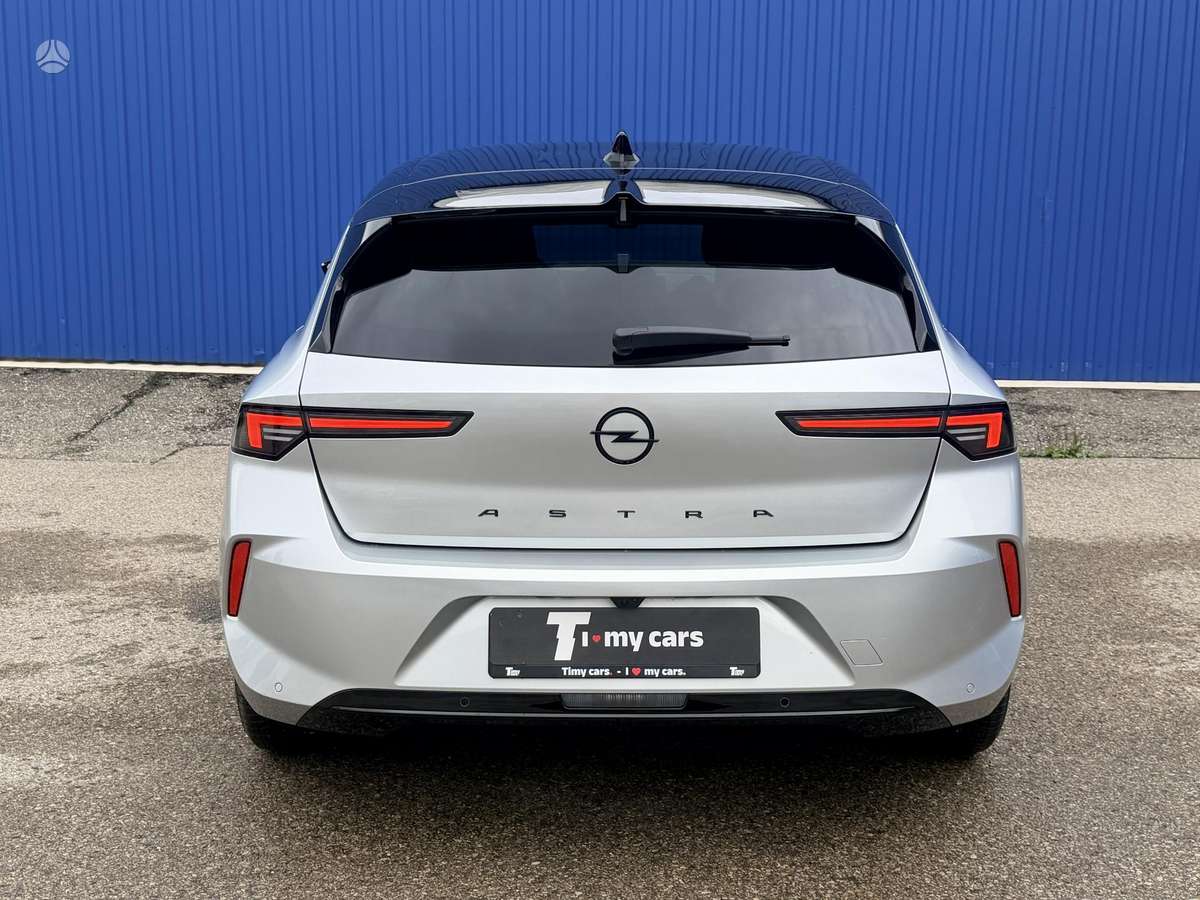 Opel Astra, 1.2 l., hatchback