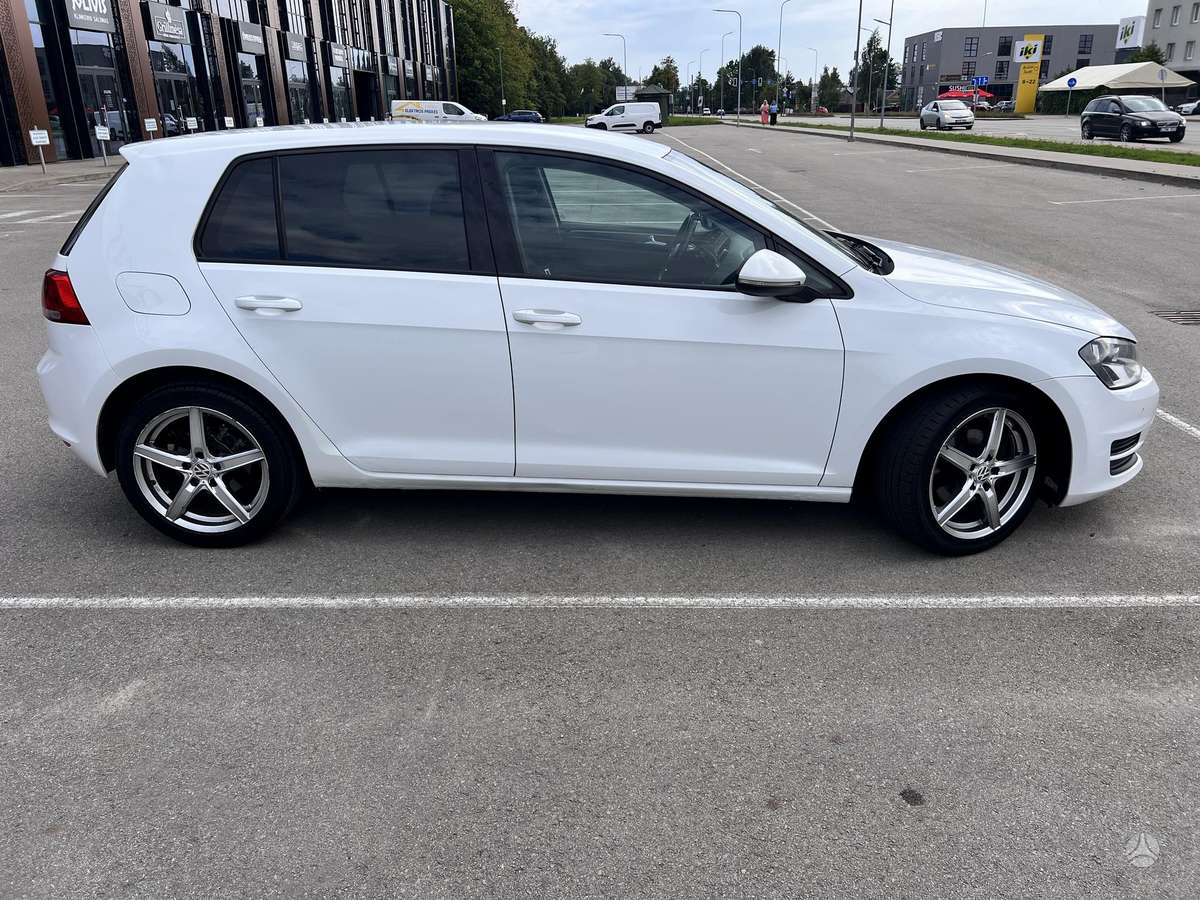 Volkswagen Golf - 7
