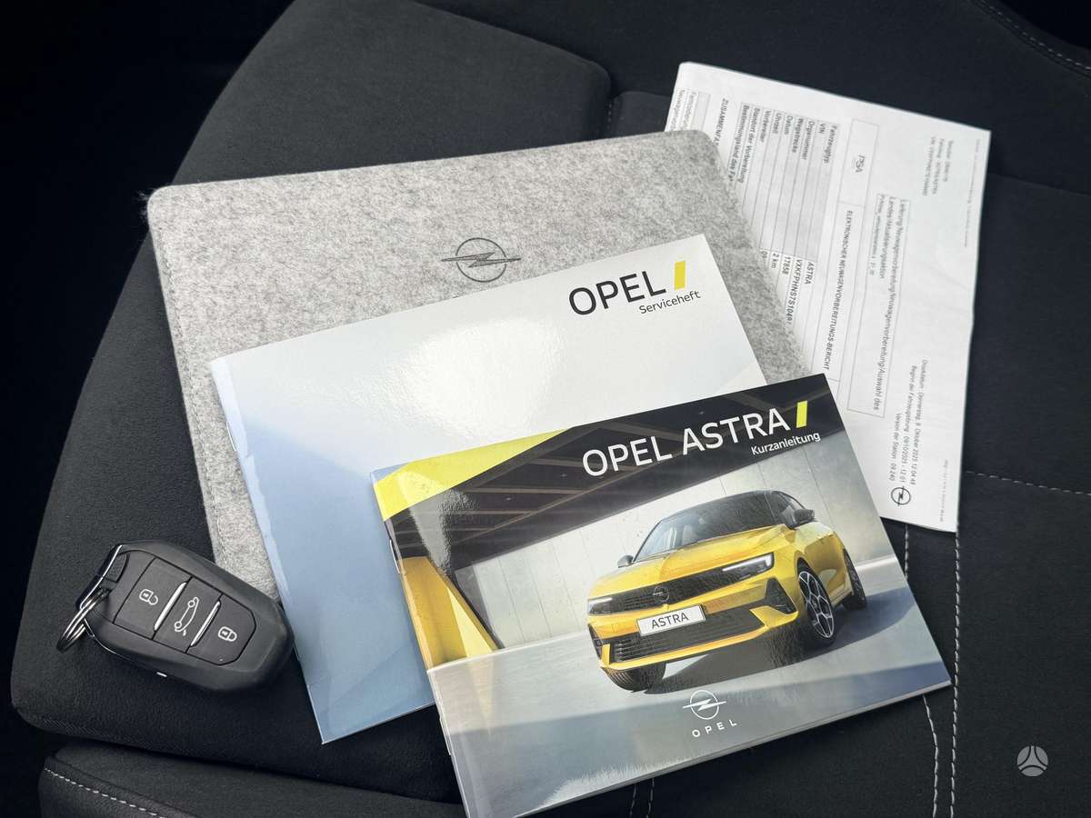 Opel Astra, 1.2 l., hatchback