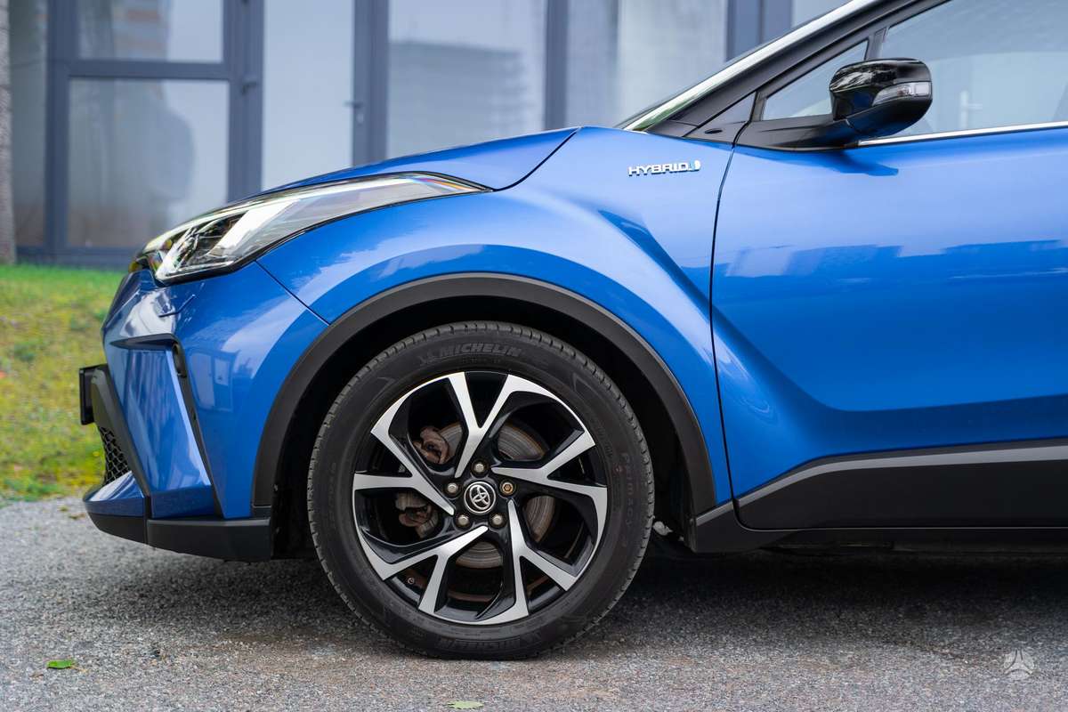 Toyota C-HR - 9