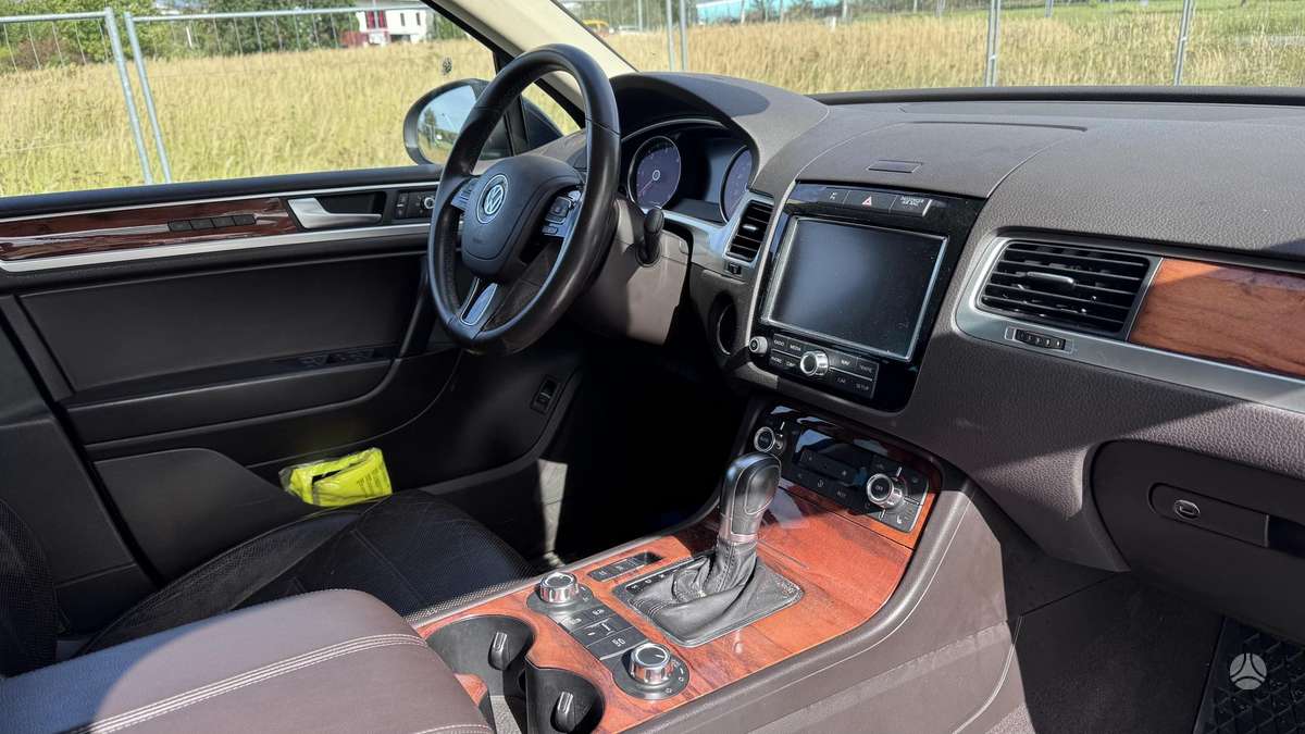 Volkswagen Touareg - 5