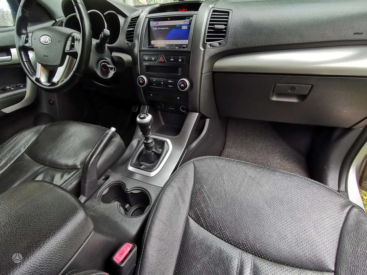KIA Sorento - 12
