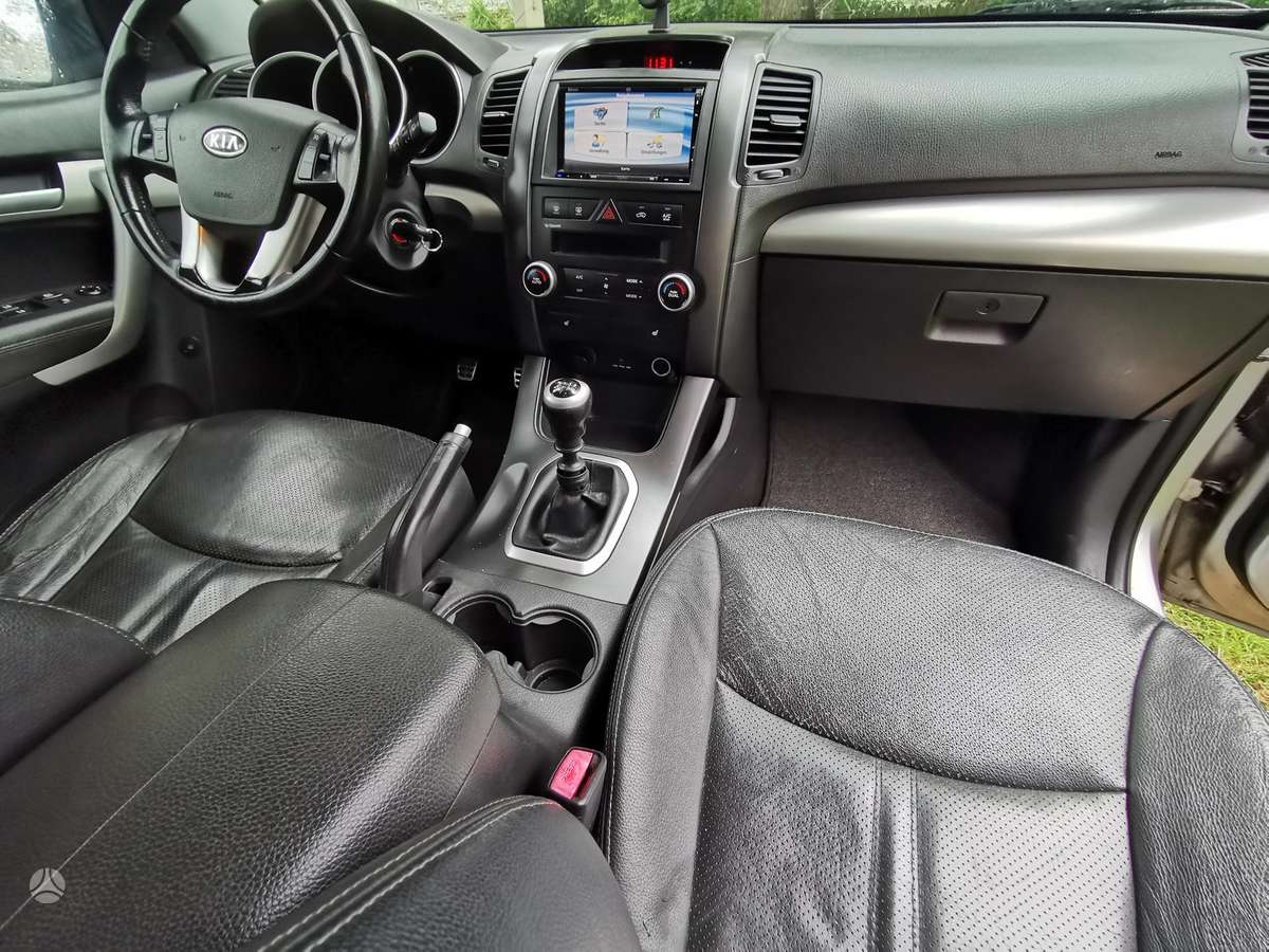 KIA Sorento - 8