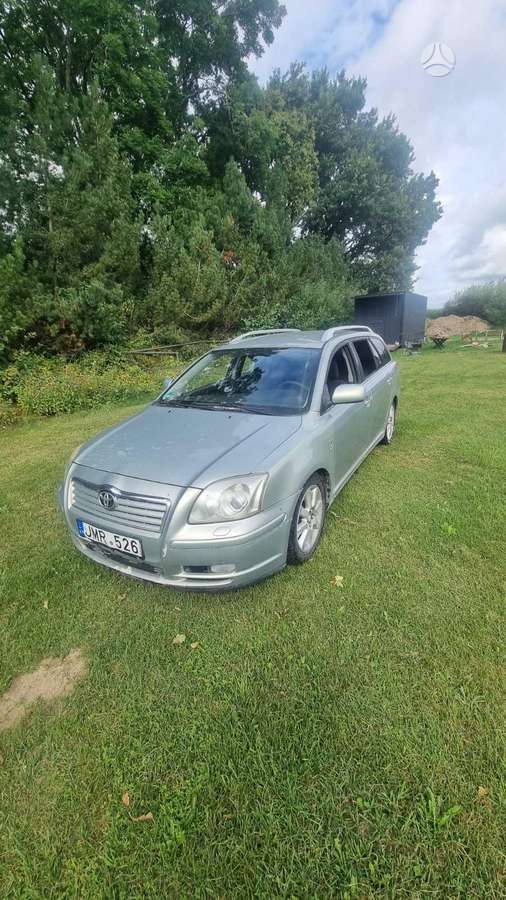 Toyota Avensis - 1