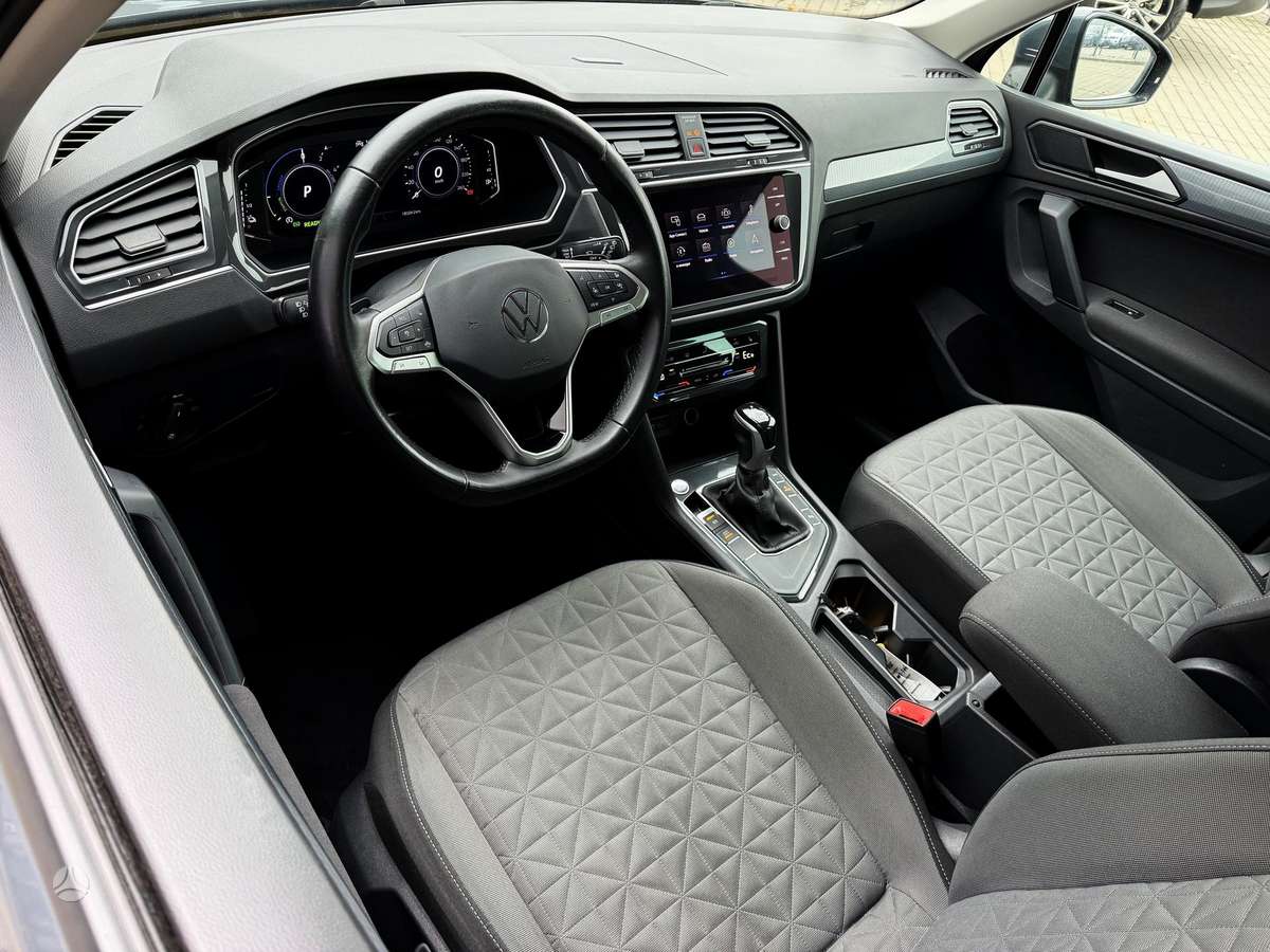 Volkswagen Tiguan - 6
