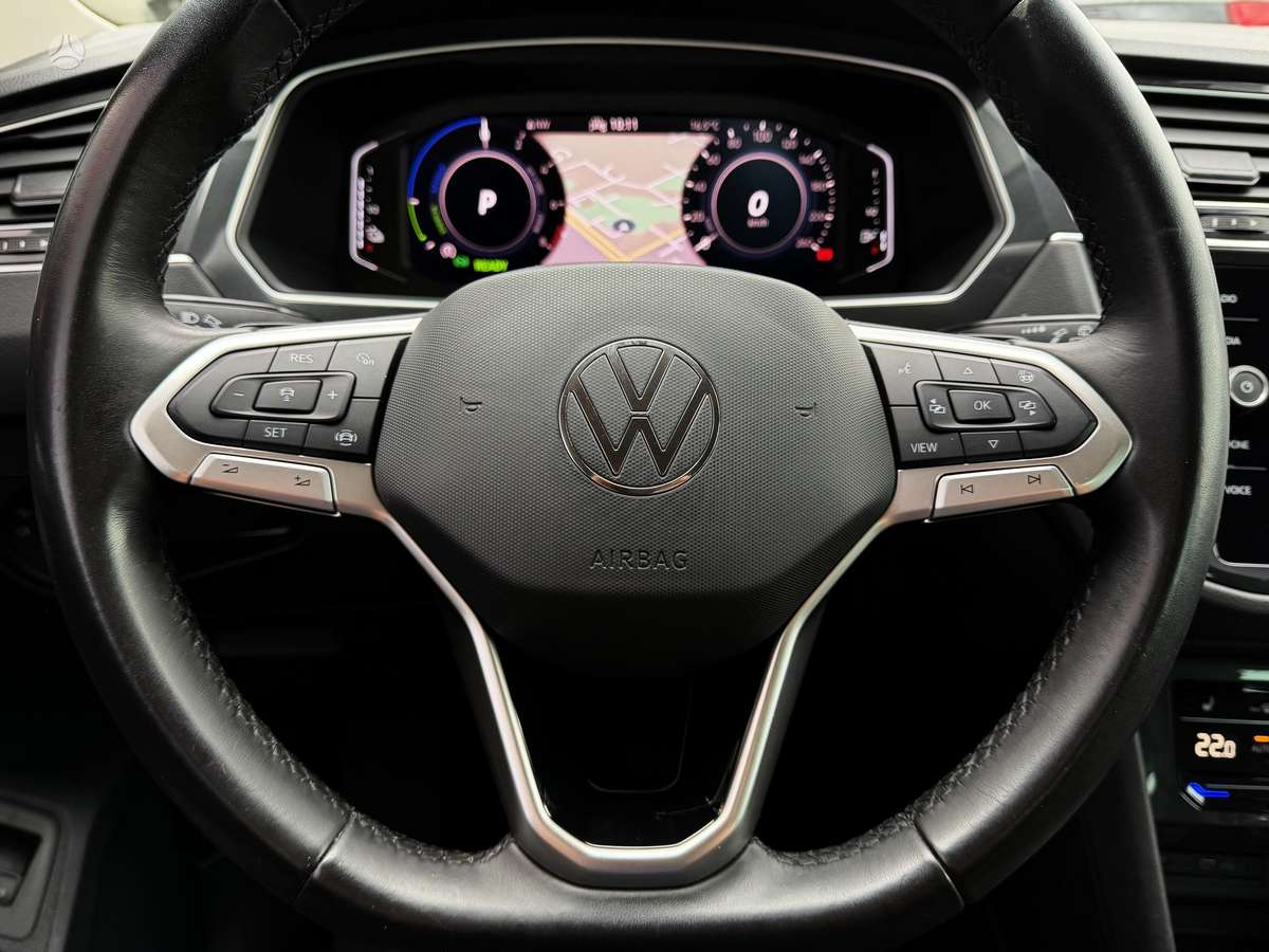 Volkswagen Tiguan - 8