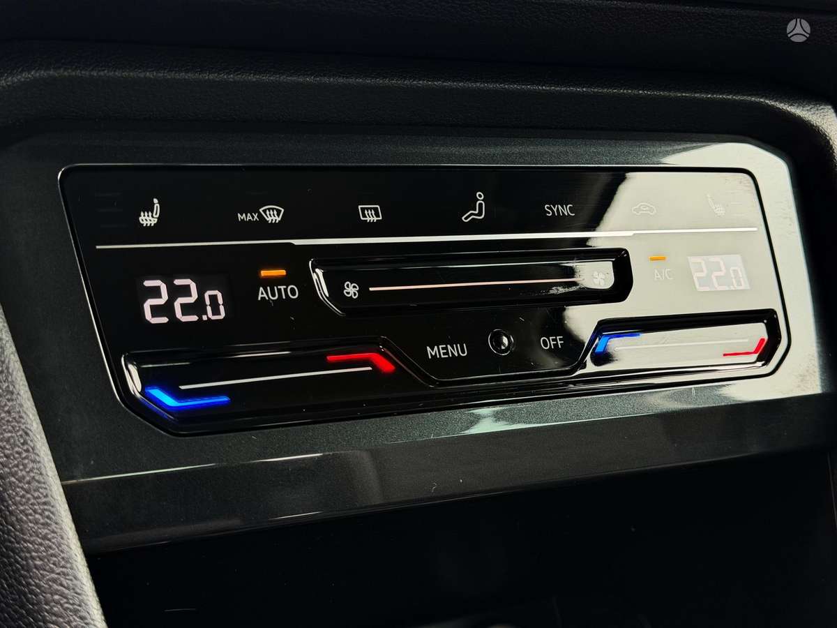 Volkswagen Tiguan - 10