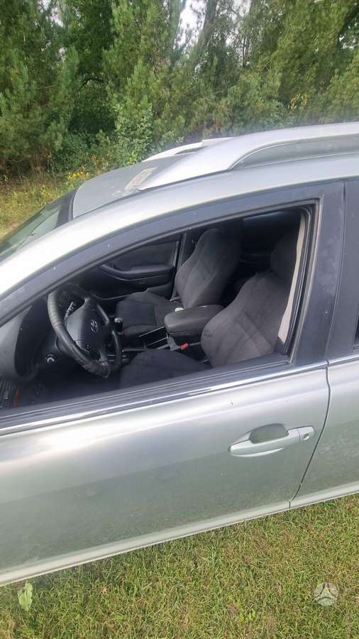 Toyota Avensis - 6