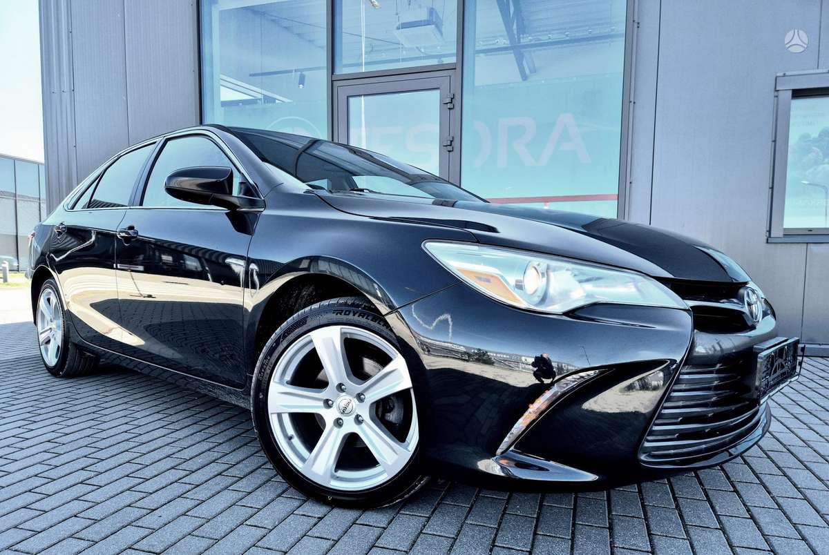 Toyota Camry - 2