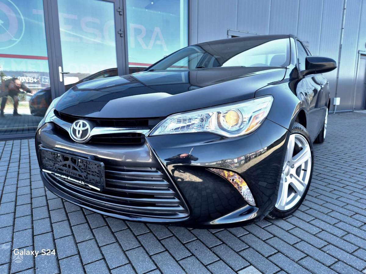 Toyota Camry - 3