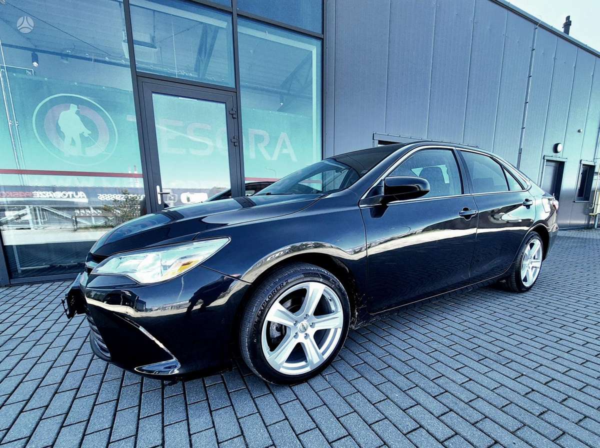Toyota Camry - 6