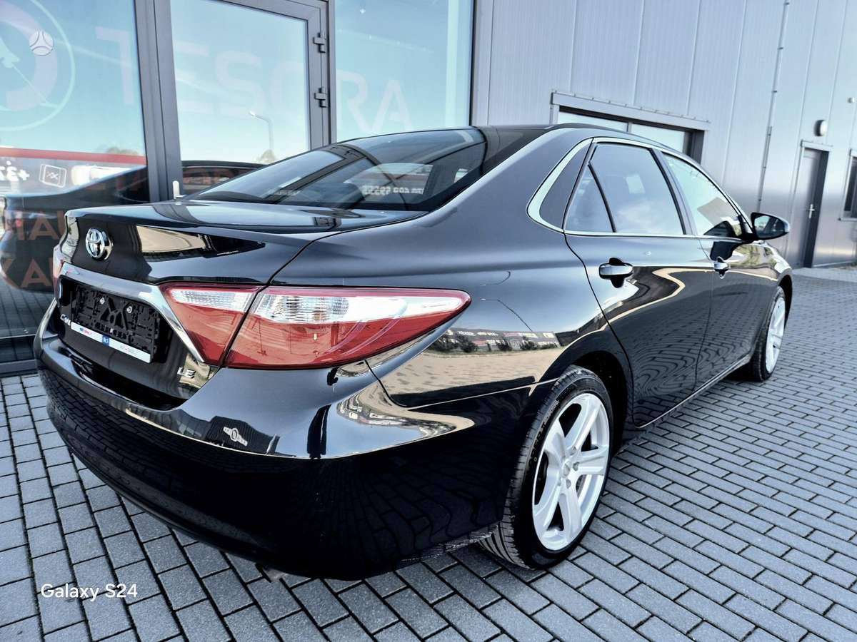 Toyota Camry - 9