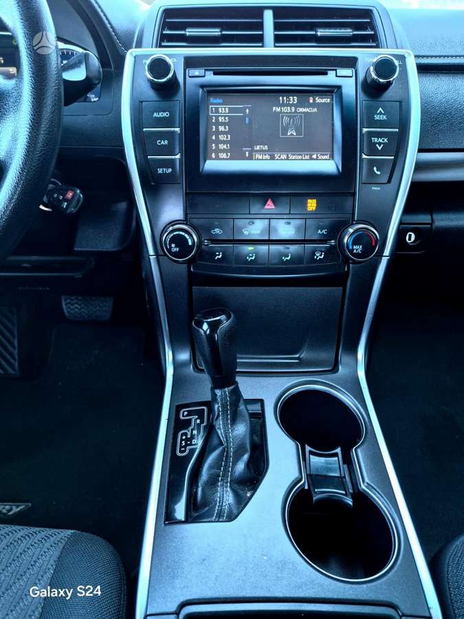 Toyota Camry - 12