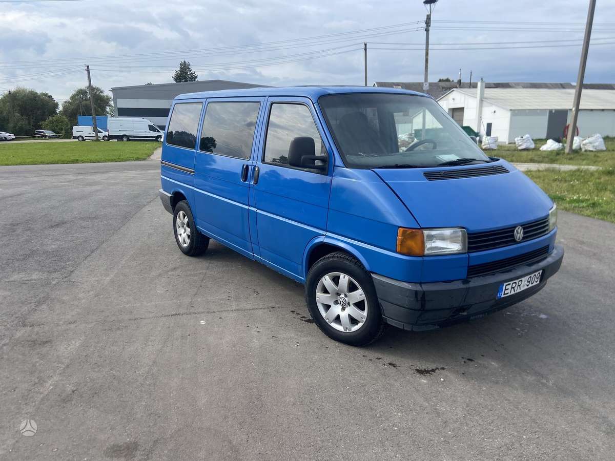 Volkswagen Caravelle - 2