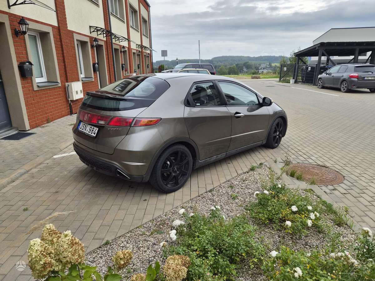 Honda Civic - 4