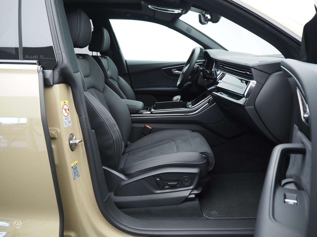 Audi Q8 - 11