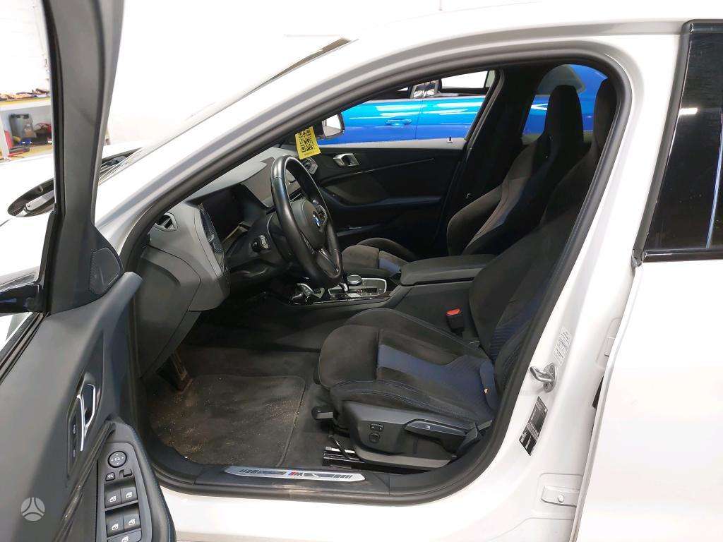 BMW 118 - 6