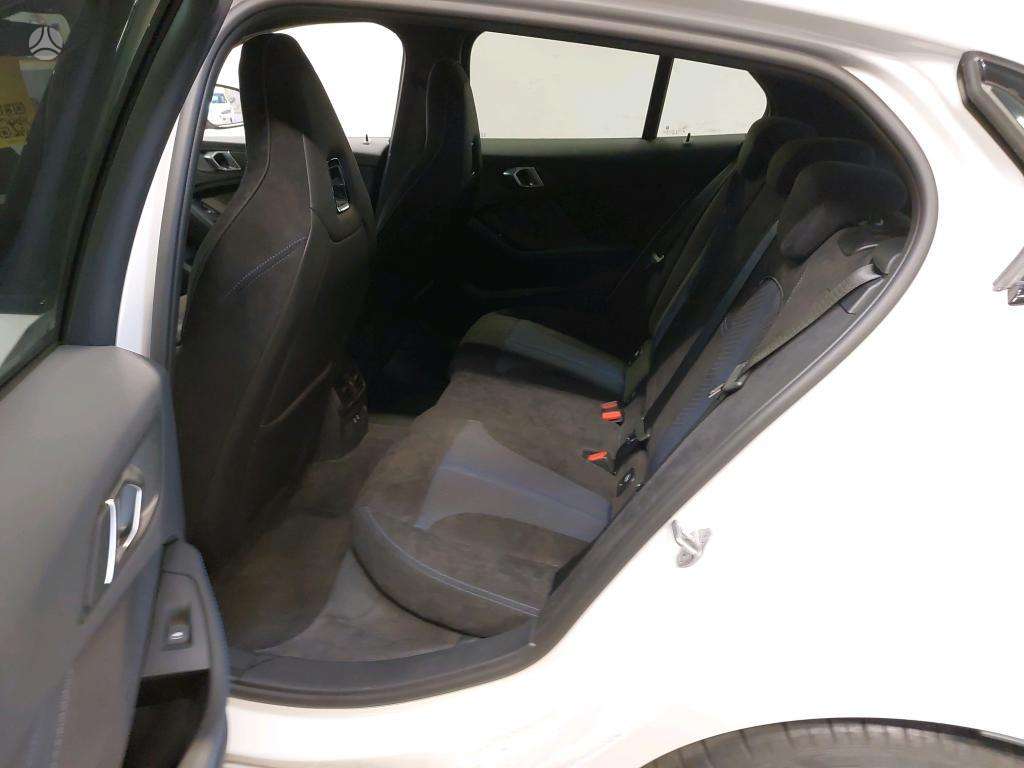 BMW 118 - 10