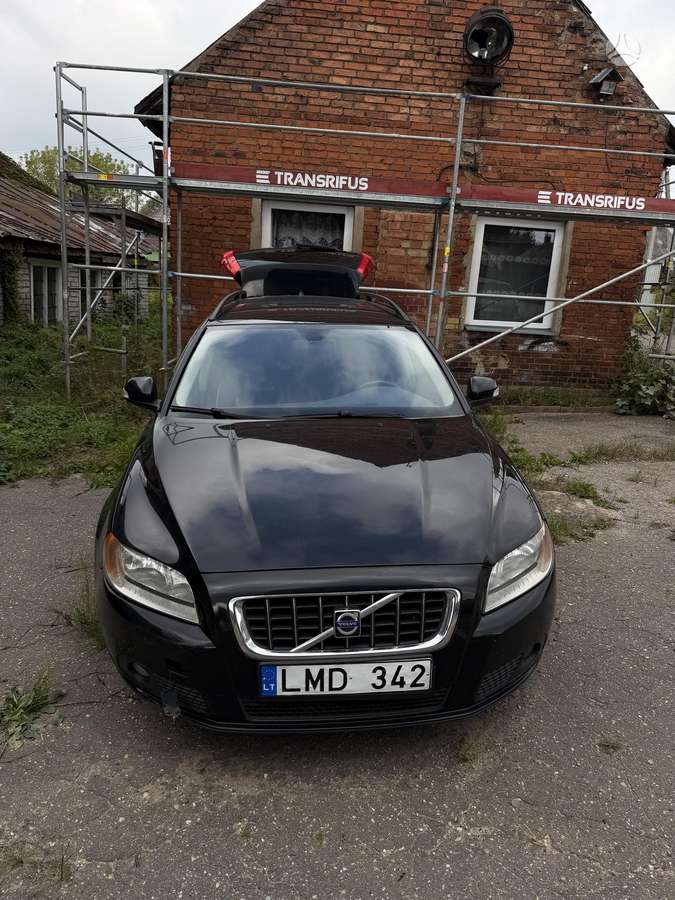 Volvo V70 - 1