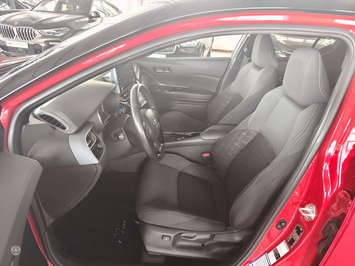 Toyota C-HR - 7