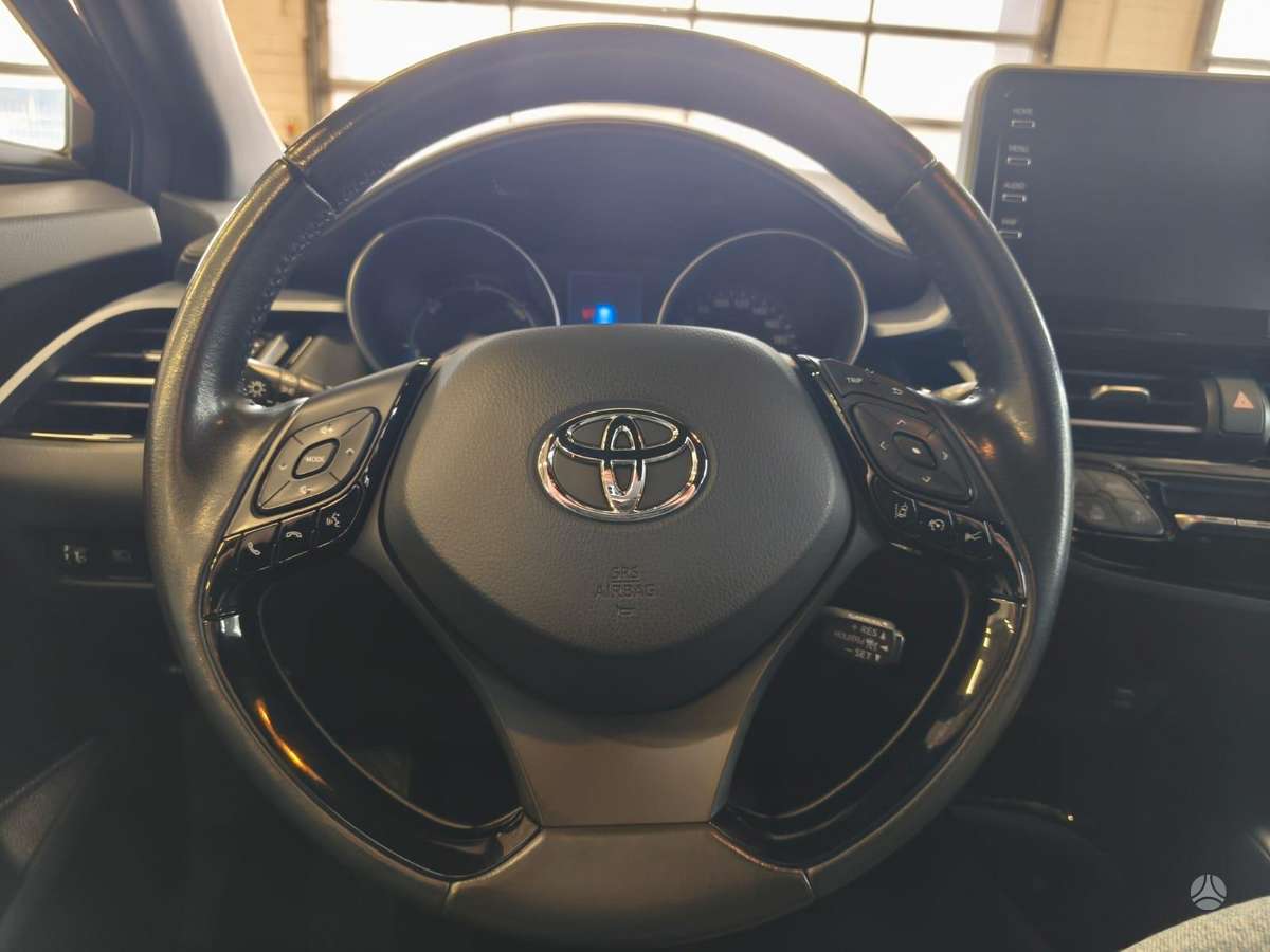 Toyota C-HR - 10