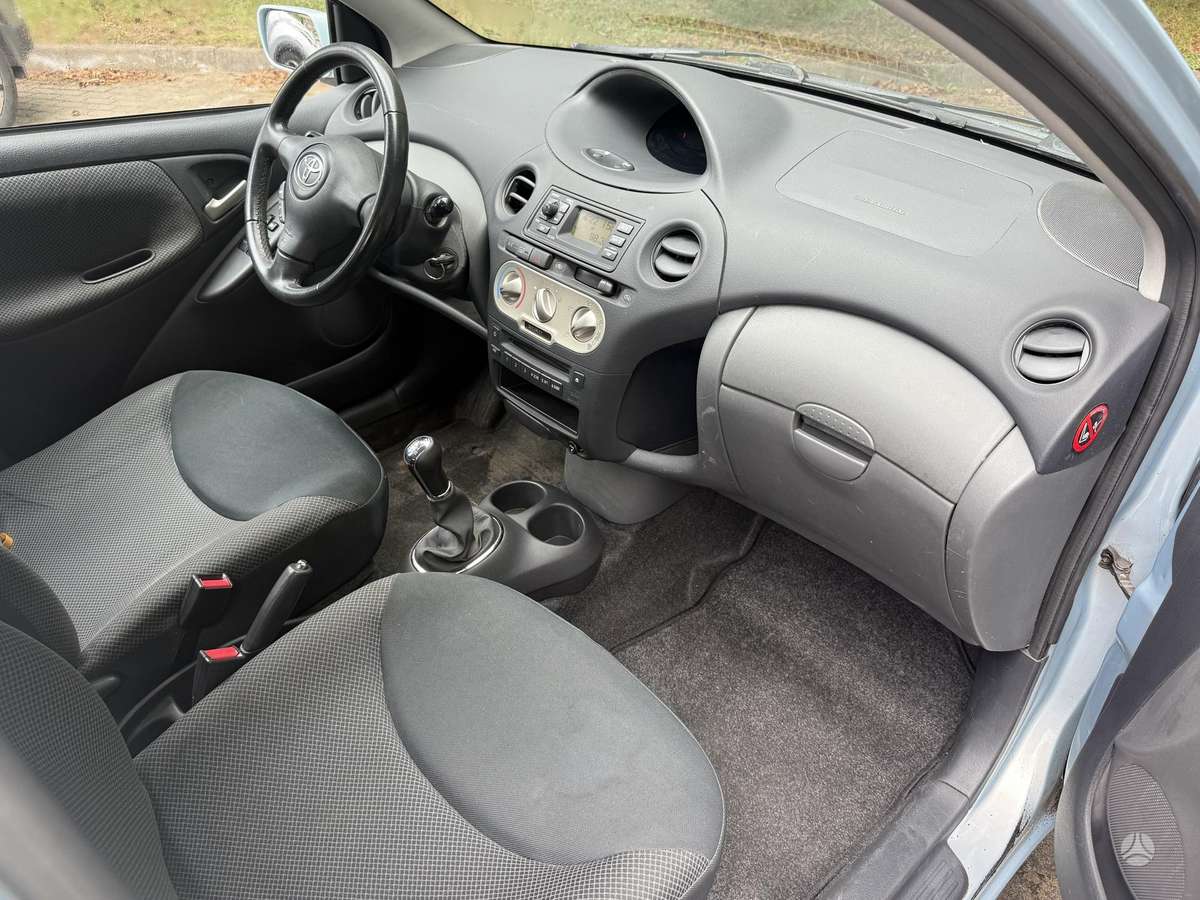 Toyota Yaris - 5