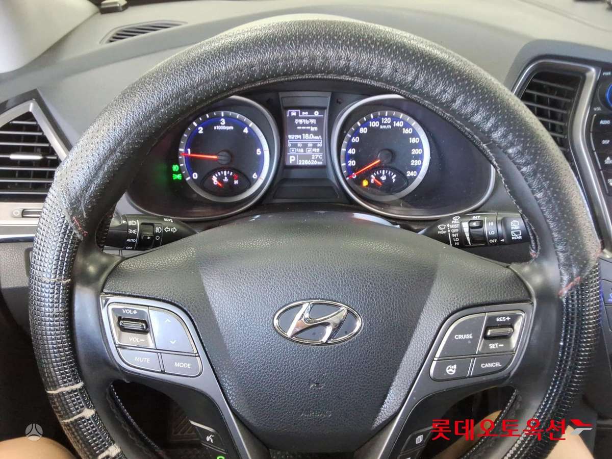 Hyundai Santa Fe - 8