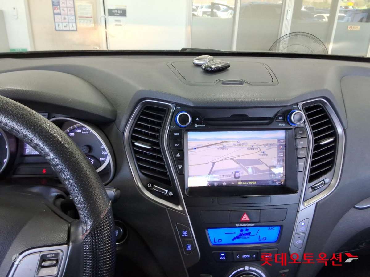 Hyundai Santa Fe - 10