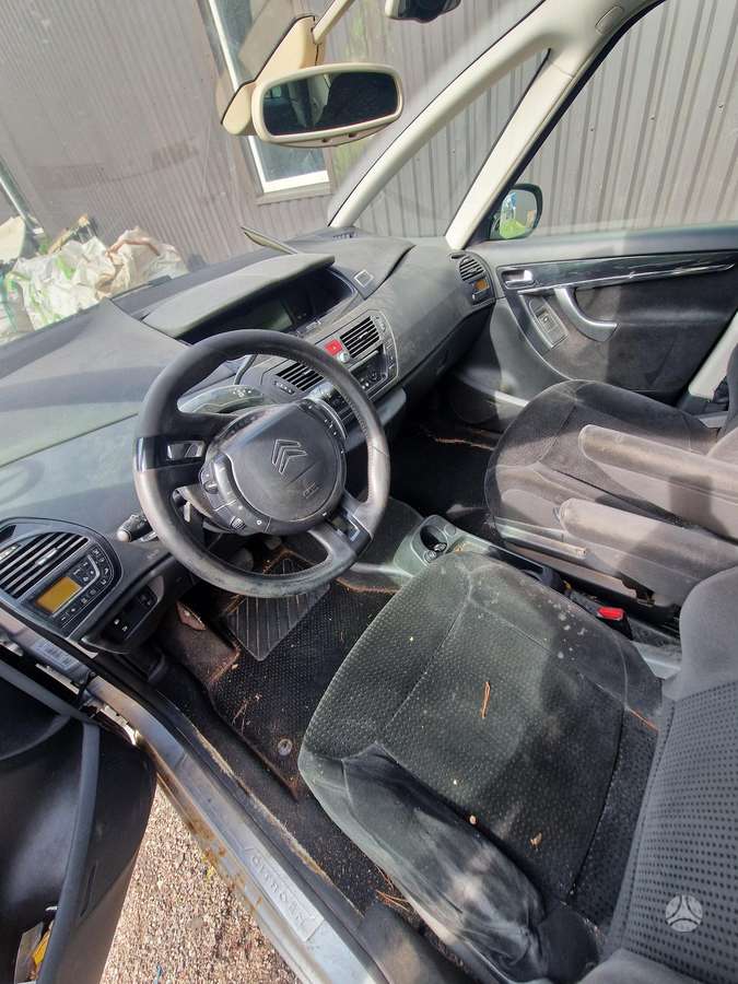 Citroen C4 Picasso по частям