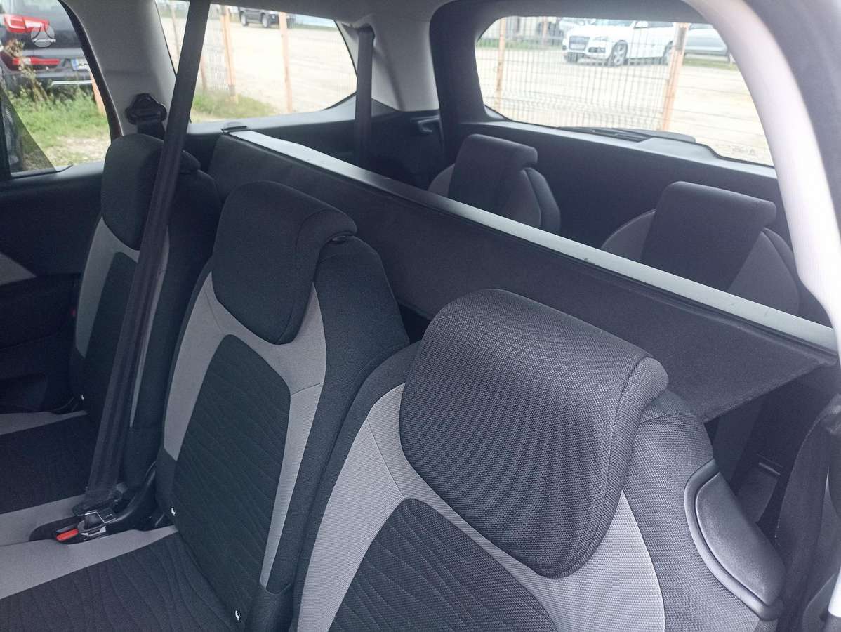 Citroën Grand C4 Picasso - 12