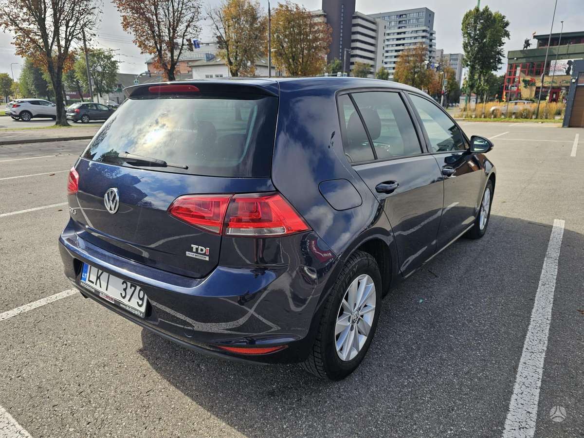 Volkswagen Golf - 3