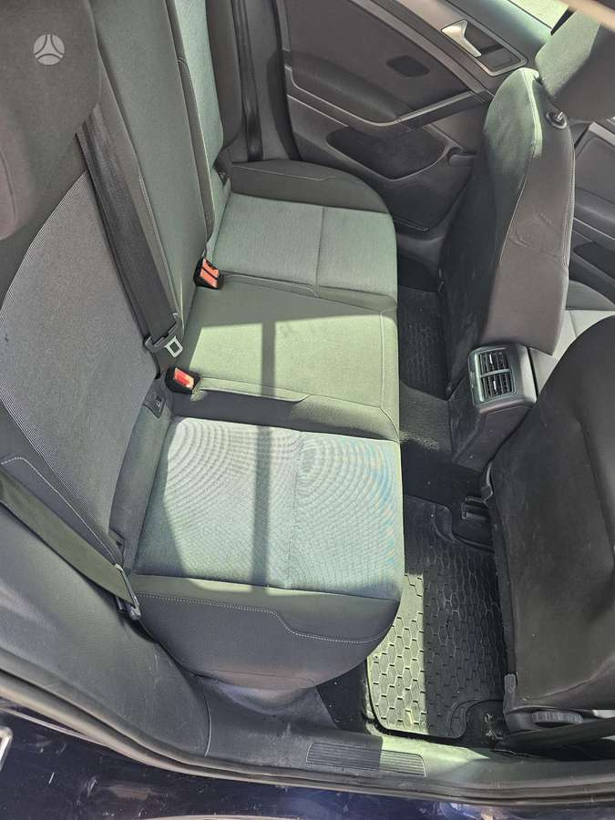 Volkswagen Golf - 7