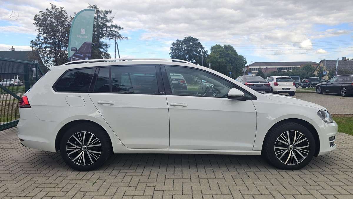 Volkswagen Golf - 7